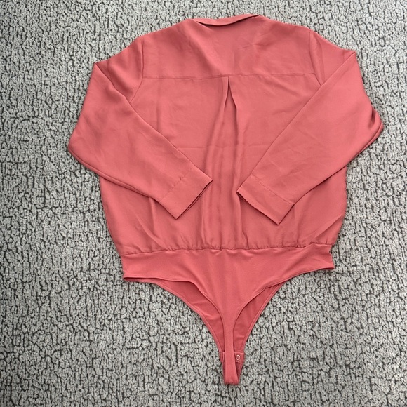 Express Portofino Salmon Button-Up Bodysuit - Picture 2 of 9